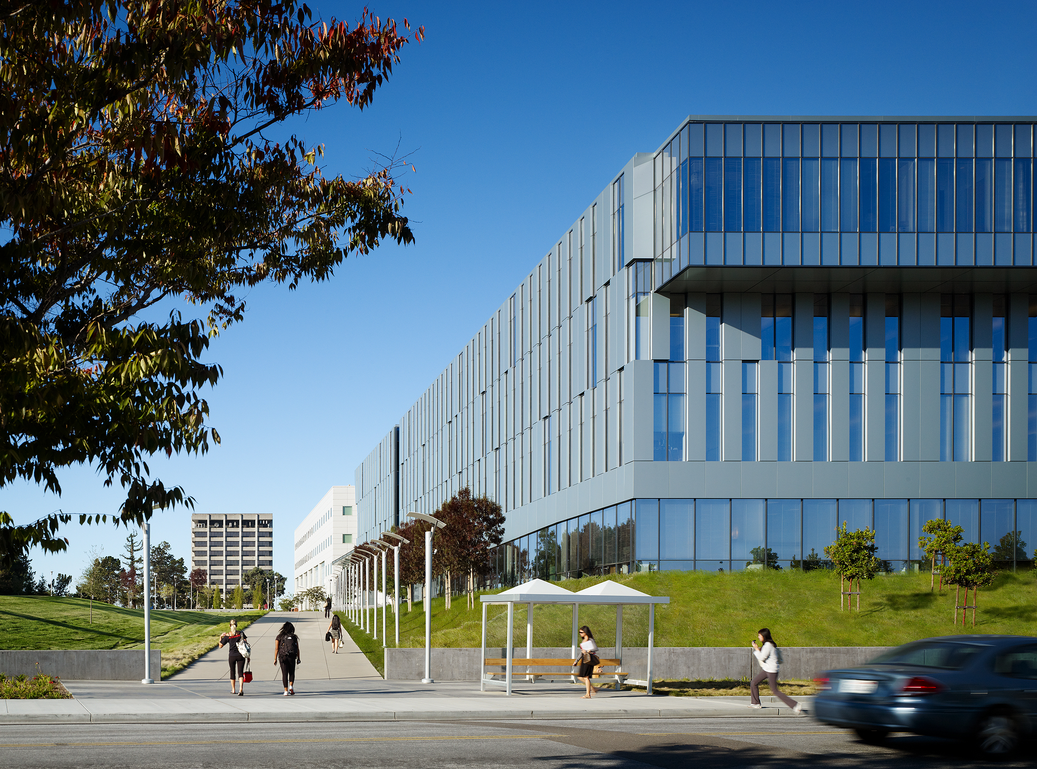 CSU East Bay Student Services & Administration Building